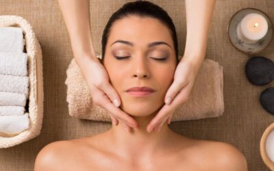 Masaje facial reafirmante: qué es, cuánto dura y por qué lo recomiendan tanto